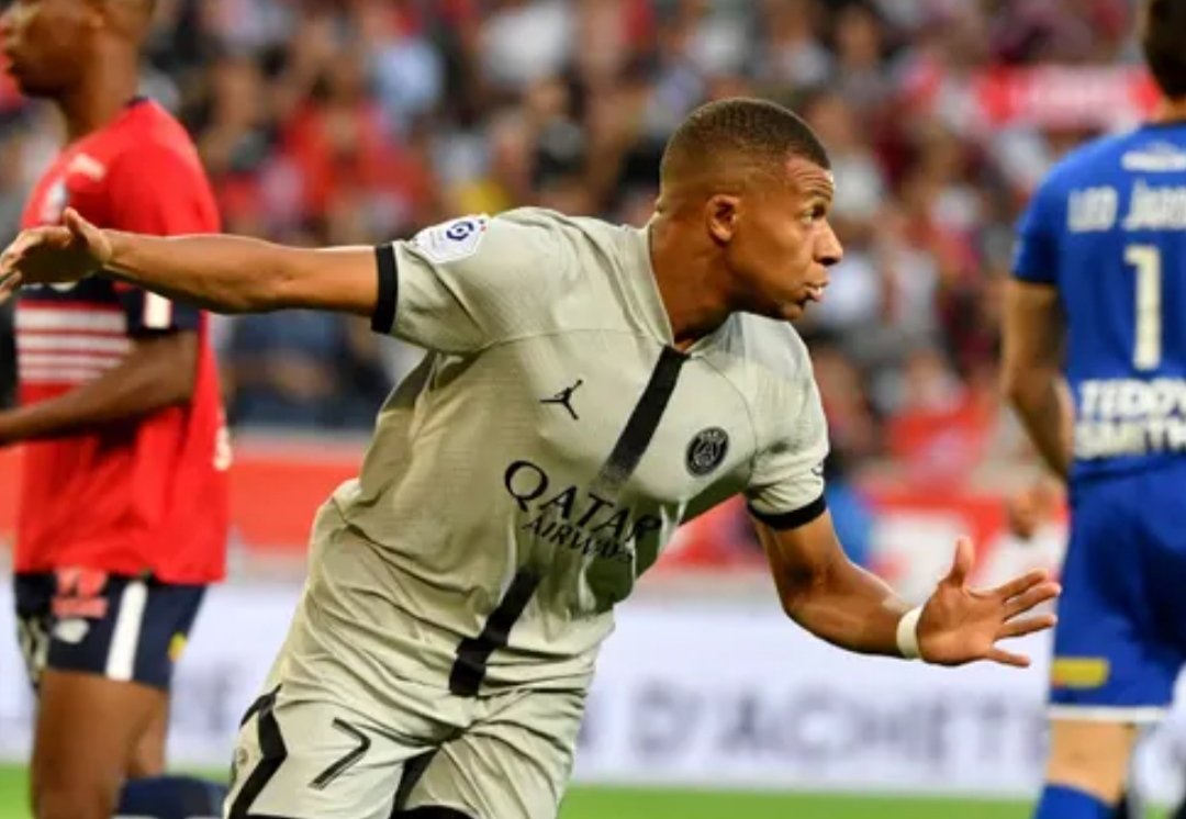 fabiofava11's tweet photo. #trecose sul weekend di #Ligue1 🇨🇵
- 8"80 non è Bolt a Londra ma #Mbappé a Lille
- la sassata su punizione di Armand #Laurentié
- questo #Lens, entusiasmo, calore ma soprattutto idee https://t.co/SyjJFHZfX3
