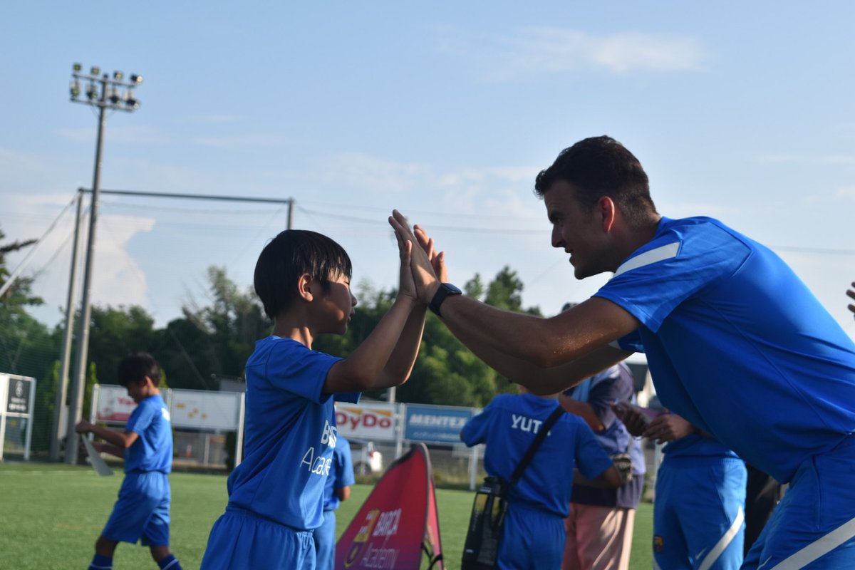 luis_cabrera8's tweet photo. 🔚Parte del viaje es su final. 
Fin a 31 días en el país nipón 🇯🇵 disfrutando de lo que más nos gusta ⚽️

🏯🗾Fascinado por la grandeza del país, su gastronomía, su cultura y sobretodo la hospitalidad de su gente.

🙏Arigato gozaimasu 

Seguimos sumando experiencias 💪💙❤️ https://t.co/m5xfhWHYy3