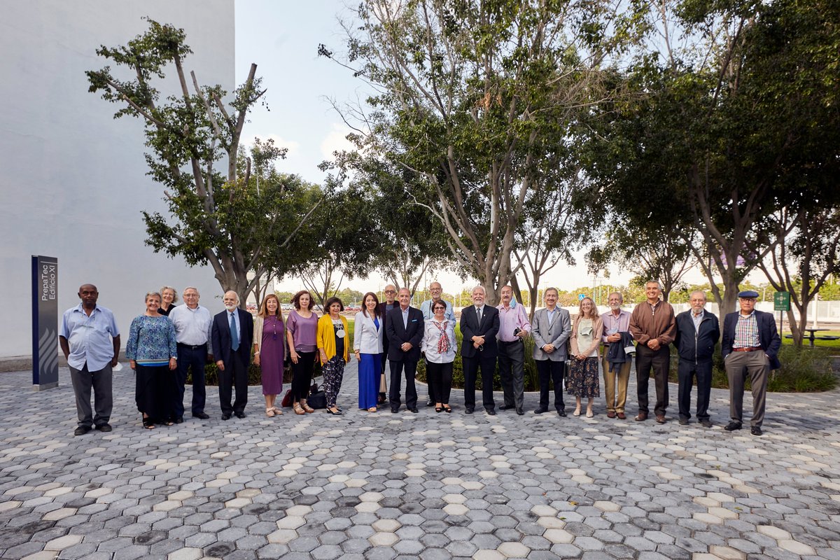PascualAlcocer's tweet photo. La Asociación de Maestros Eméritos (AMETEC) busca cultivar las relaciones de amistad entre profesores que se han retirado del Tec por motivos de jubilación, contribuir al desarrollo personal de sus miembros y participar en la vida institucional del @TecdeMonterrey. @TECcampusQRO https://t.co/W6T18e6335