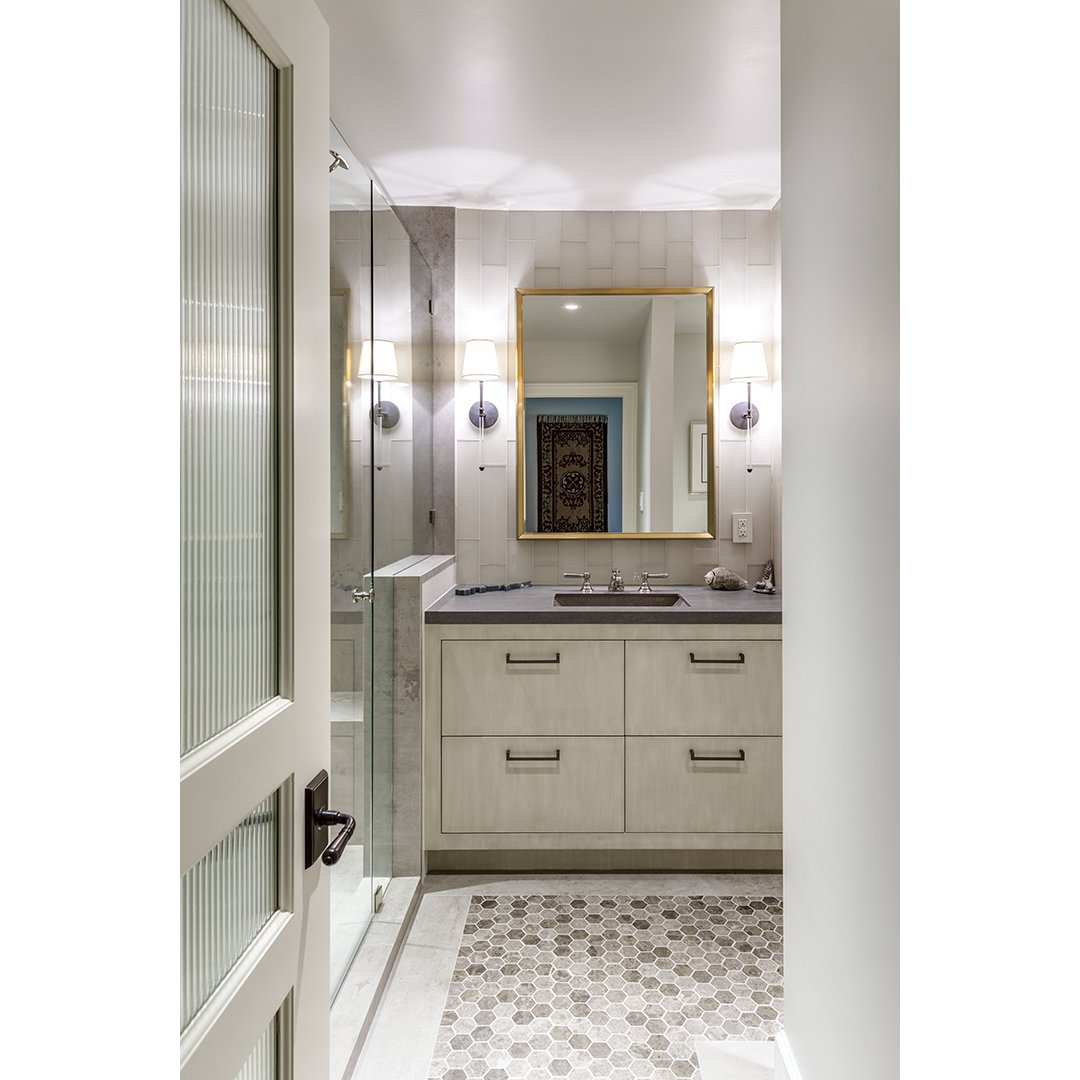 evolvsurfaces's tweet photo. How does Neolith look in a real life setting? Absolutely stunning! Our client used #Neolith throughout their home, adding beauty and durability to their surfaces. 
.
.
.
#TouchFeelLive https://t.co/bTN6TtzXXV
