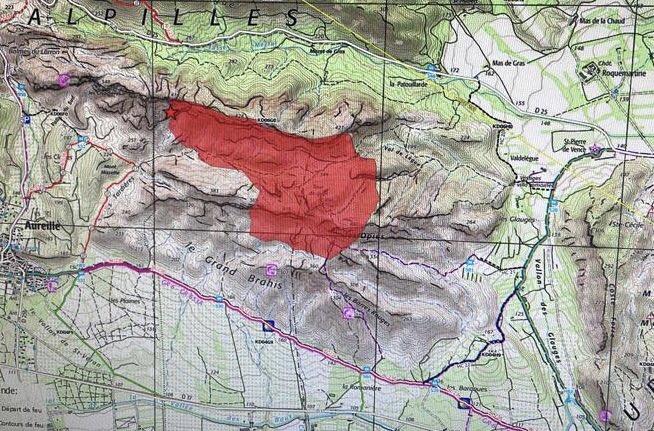 🔴 suivi [#Opérations] 

🔥 Le #feu n’est toujours pas fixé. 

Moyens engagés : 
👩‍🚒 600 sapeurs-pompiers 
🚒 160 engins 
✈️ 8 #canadairs, 3 hélicoptères bombardiers d’eau, 3 dash, #Horus et #dragon131

Renforts : <a href="/SecCivileFrance/">Sécurité Civile</a>, <a href="/sdis84/">SDIS de Vaucluse-84</a>, <a href="/SDIS83/">Sapeurs-Pompiers VAR</a>, @SDIS34 et <a href="/MarinsPompiers/">Marins-pompiers de Marseille</a>.