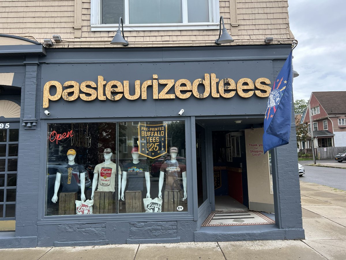 Andrew_Haan's tweet photo. I contend that every great city deserves a dedicated t-shirt shop with locally-designed graphics. One that appeals to locals and tourists. Happened upon @pasteurizedtees in #buffalo and came away impressed, and with some new shirts. #citystuff #urbanism #greatplaces https://t.co/YeQ1j9Qphd