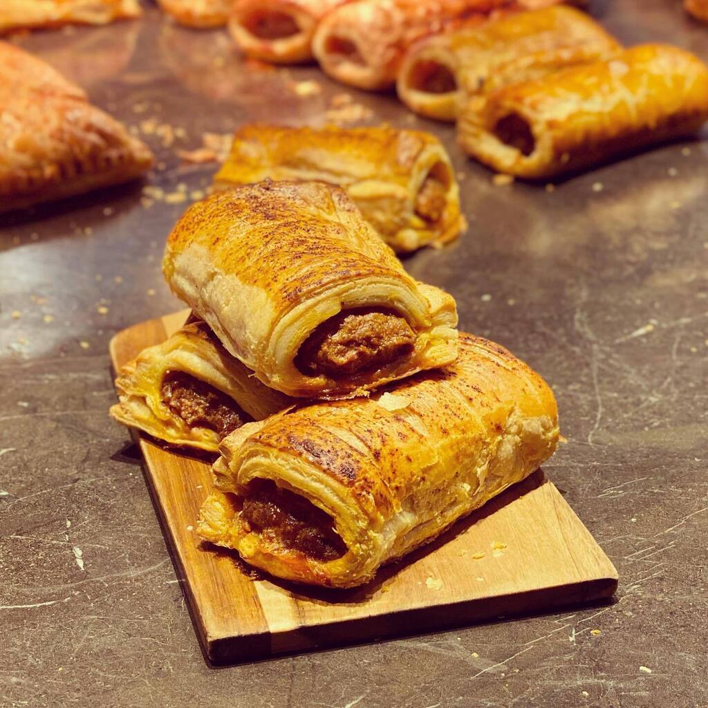🔥 🔥Chorizo Sausage Rolls 🔥 🔥
-
Partnering up with Freemans' Butchers we've launched our new Chorizo Sausage Rolls! Since first launch we've upped the spice a tad, and they're pretty damn good if I say so myself! Try one for yourself and see what you … instagr.am/p/ChkiiHhoiiH/