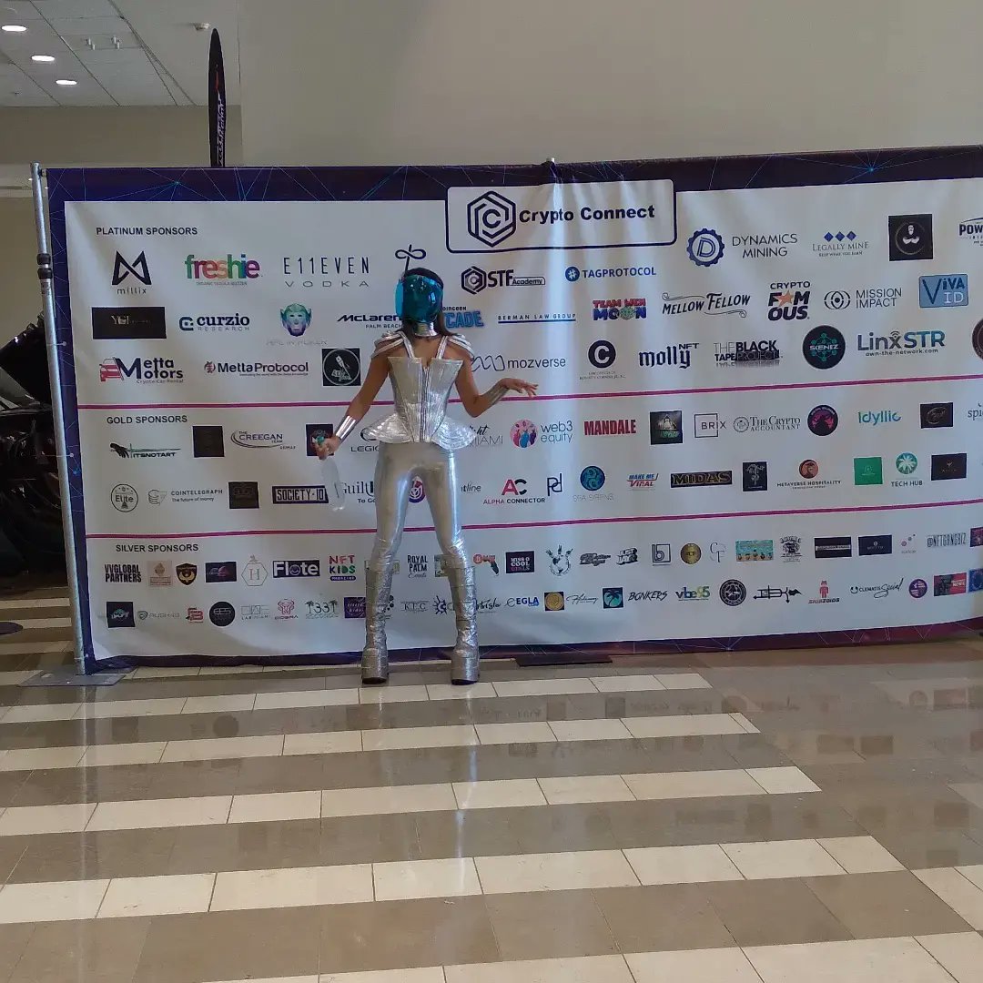 CoinBlack's tweet photo. Even more from the Crypto Connect Conference in Palm Beach. #digiblackcoin #bitcoinrodney #nenegemini #tagprotocol #vibe95 #vyben #palmbeachcryptoconference #palmbeach https://t.co/3j2YWIWl10