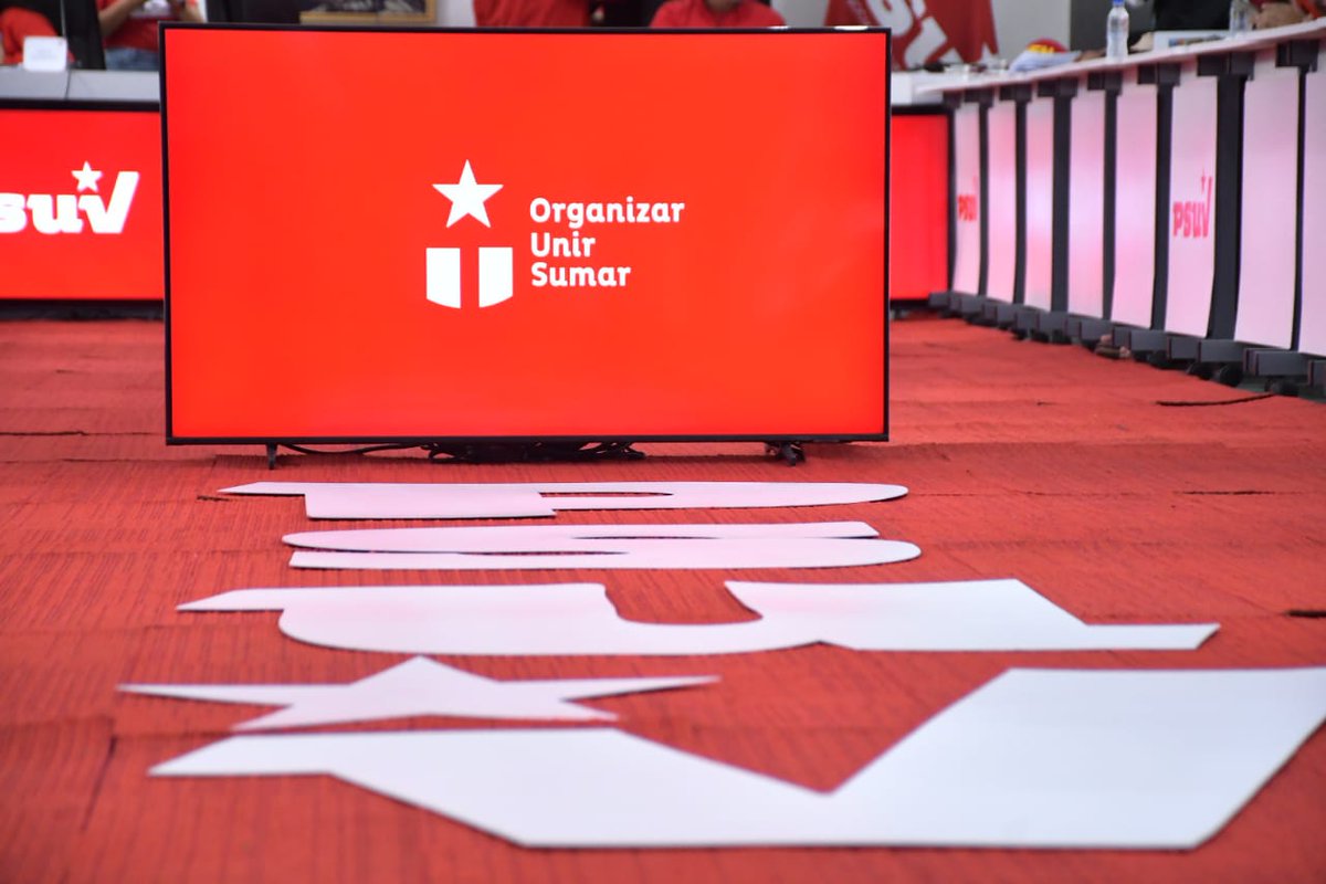 "Estamos dando un ejemplo de participación, de protagonismo. Nosotros asumimos este reto y hoy nos sentimos orgullosos y contentos del Partido Socialista Unido de Venezuela", Diosdado Cabello.

#OrganizarUnirSumar 
#PSUVPorTodaVenezuela