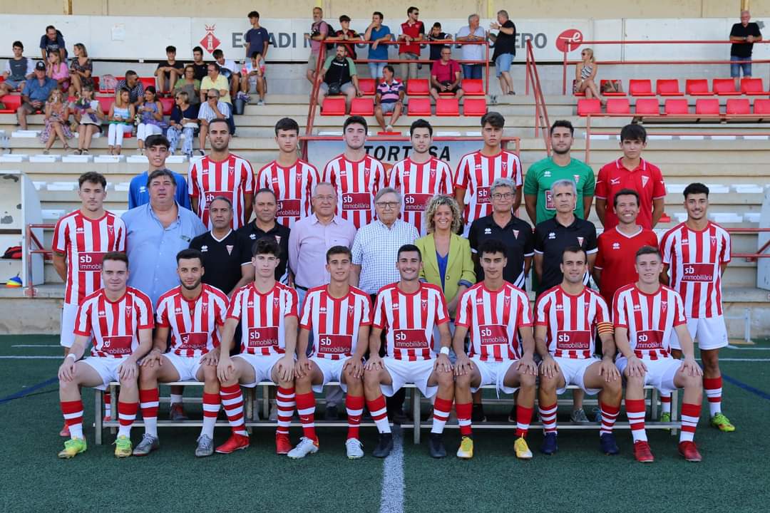 cdtortosa's tweet photo. ⚽️📸 Presentació plantilla 1r Equip CD TORTOSA Temp. 2022-23
#PreTemporada #2cat8 #FutbolCat #GolCat #Tortosa #TerresdelEbre https://t.co/wNcq9ubZcq