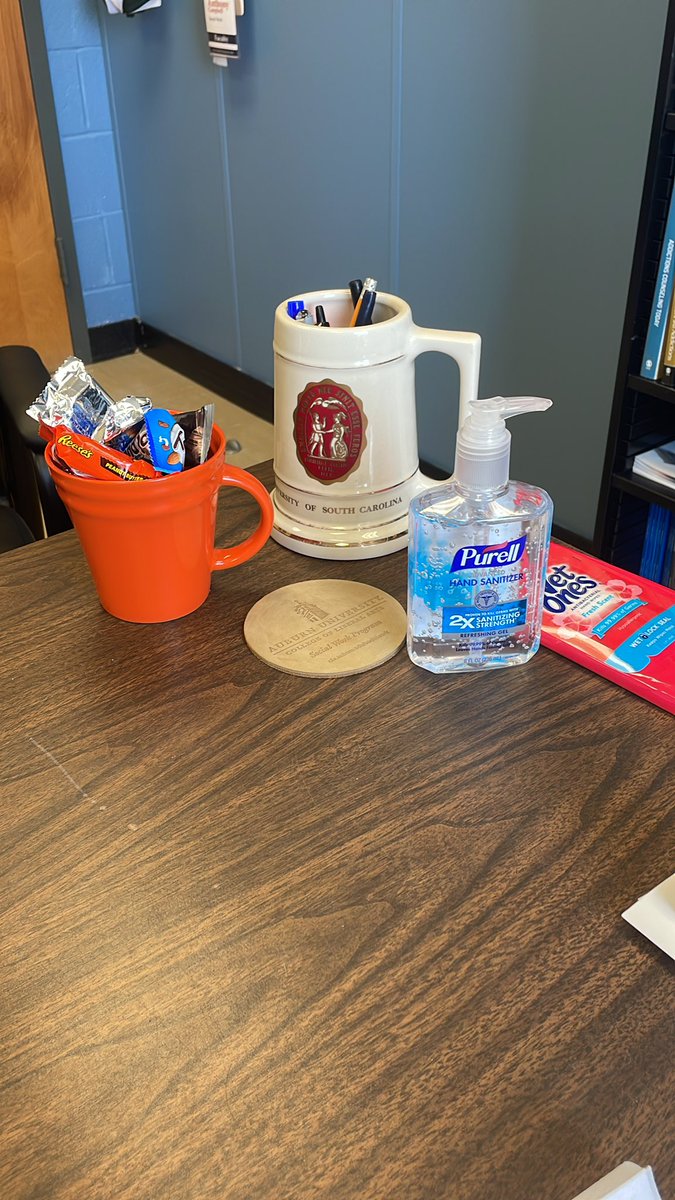 CampbellSOC's tweet photo. @laurelhitchcock @UAB_CAS Ha! Same here. Very important task! https://t.co/kzYDLGLoDW