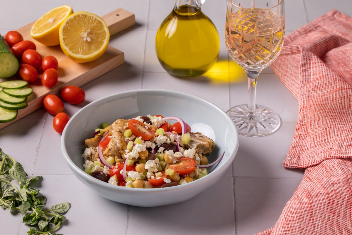 BCWine's tweet photo. Delicious and nutritional. Learn how to pair BC wines with these Fall chicken recipes. Celebrate BC Chicken Month! Article by recipe and wine professional @JenniferSchell8: https://t.co/3la5PnD00W #BCWine #BCChicken #SwirlBC @BCChickenSquad https://t.co/nwKgZbEN8E