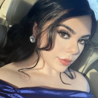 angelareynaaa's tweet photo. #NewProfilePic https://t.co/ZTzwYVGy7l