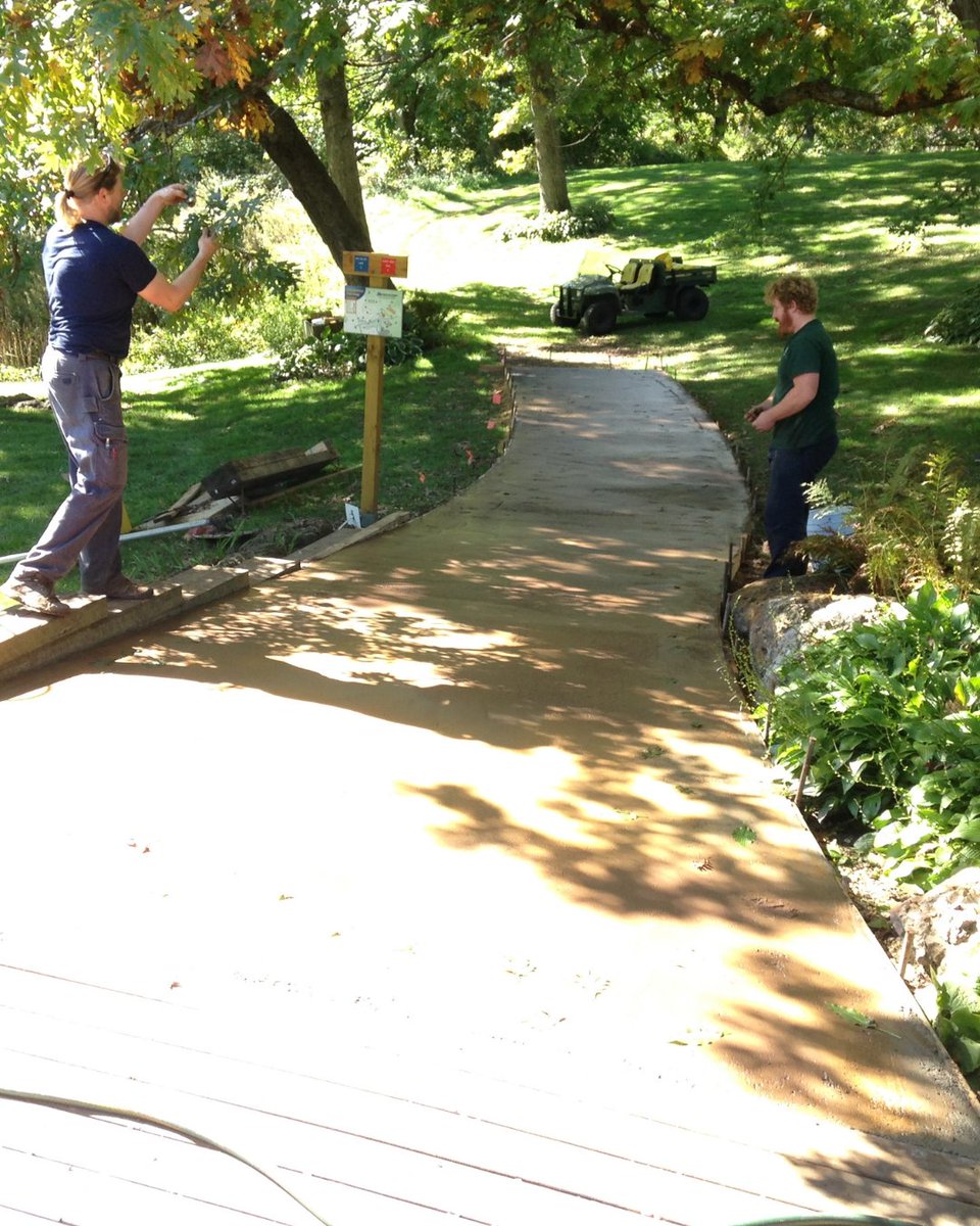 caveofthemounds's tweet photo. Here are some behind the scenes of when our paved trailhead was done. This is the path you would take to hike our nature trails. We have one that loops in our Woodland Restoration and another that passes sinkholes and historic markers. https://t.co/QFWc2n5UA2