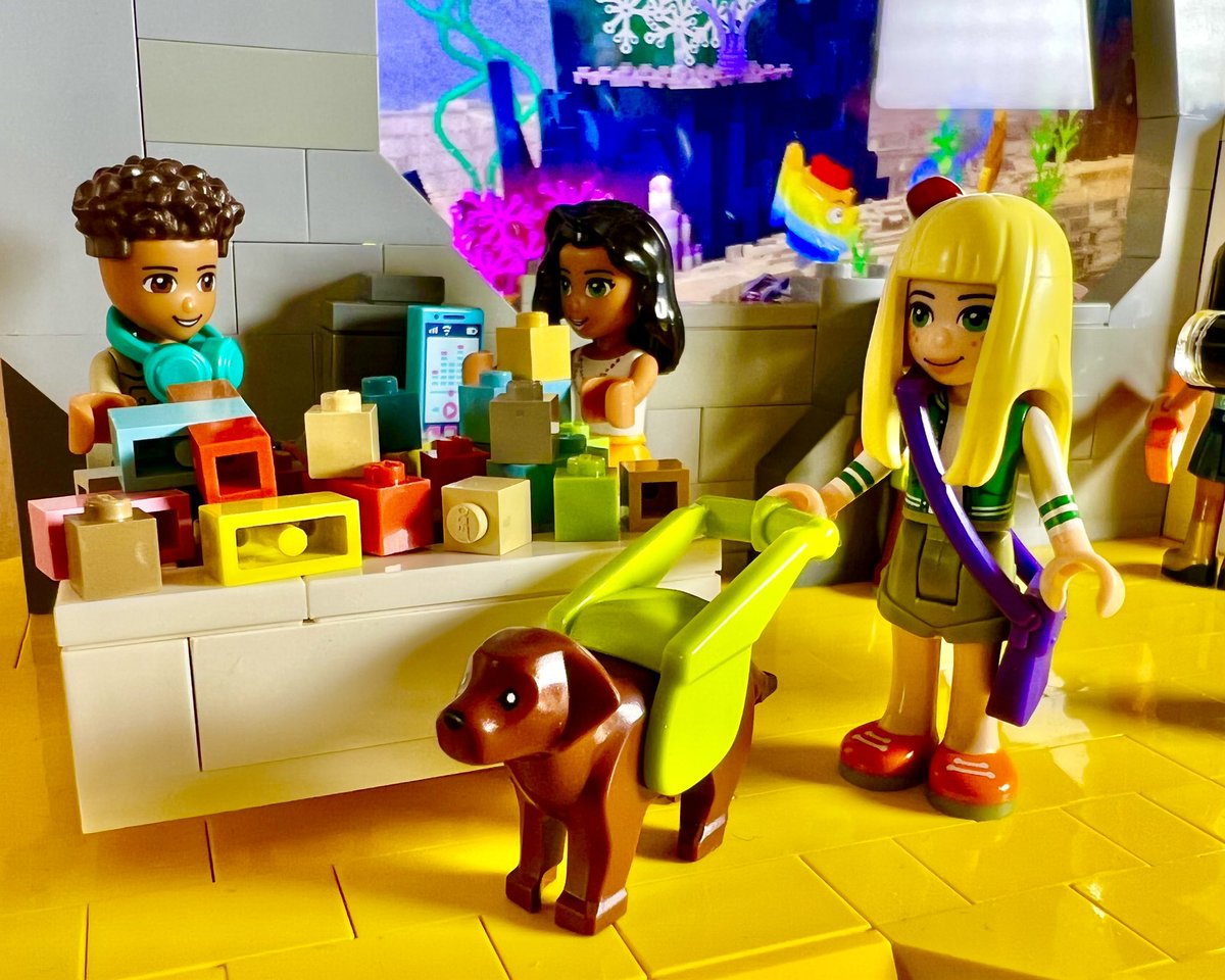 stubot's tweet photo. ‘Fish Designer’ 🐟🐡🐠
This magical #LegoHouse attraction invites you to build a sea creature out of #Lego bricks, scan it, and then release it into the digital fish tank inhabited by octopuses, sharks and manta rays.
#レゴ #TartanLUG #HomeOfTheBrick #LegoFriends #MOCMonday https://t.co/DuYh4oowwm