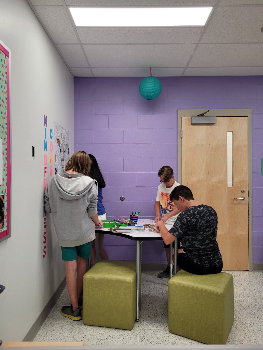 Mindfulness Corner in full force on this Monday!  
#MindfulMondays