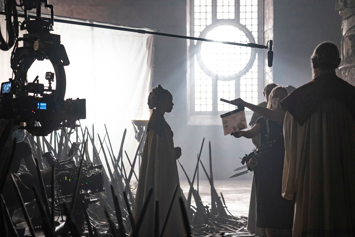 ARRIRental's tweet photo. On set with @HouseofDragon now streaming on HBO Max. Captured by cinematographers Pepe Avila del Pino, Catherine Goldschmidt, Alejandro Martinez, and Fabian Wagner ASC, BSC. Shot with ARRI Rental’s exclusive #ALEXA65, DNA lenses, and #HEXATRON. https://t.co/qLESo2bQXo