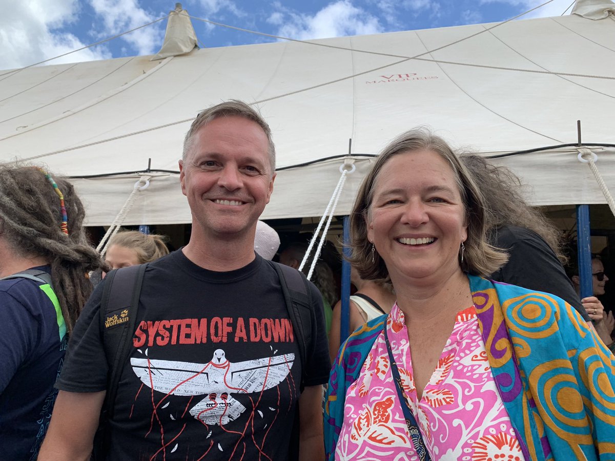 Lovely to meet <a href="/snb19692/">4th July - Tory wipe Out</a> and <a href="/PutneyFleur/">Fleur Anderson MP</a> at <a href="/BDsfestival/">Beautiful Days</a> - so many great artists and a beautiful spirit at the festival as always