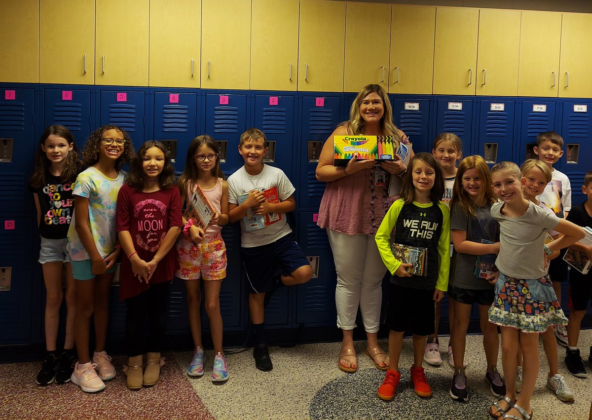 FarrOutCoach's tweet photo. Ready for some writing to learn with sidewalk chalk! Thanks @julie_fishburn
for the door prize so these 3rd graders @PCPioneers can show their thinking! @OPSSocStudies #OPSforTHEIRfuture https://t.co/3wmt3Bsawa