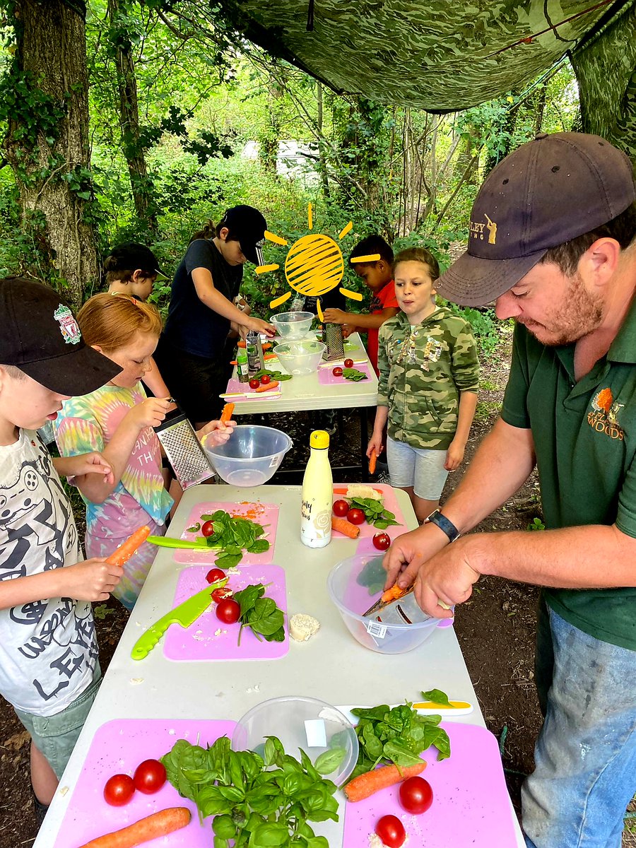 At Play In The Woods tweet media