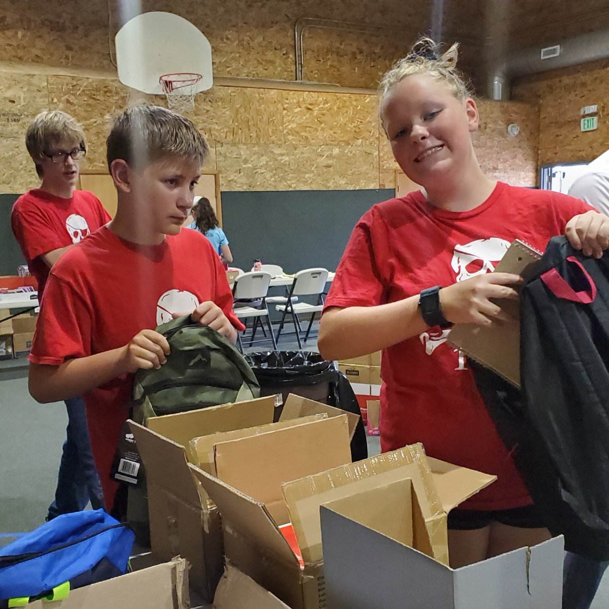 Last week, over 50 volunteers, including members of Crowfoot Baptist Church and our amazing LHS Robotics Team, along with several generous others, stuffed hundreds of backpacks for students who need them. This incredible turnout shows what our community is made of. 💚