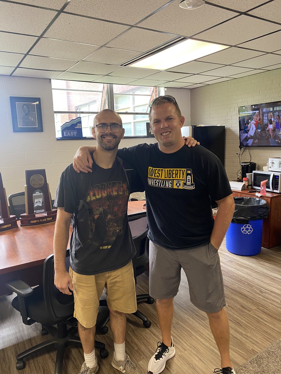 Danny__Irwin's tweet photo. My 40 year old son had his last first day of school, proud of yea @GregBrusco7 #ClimbTheHill https://t.co/r9eM17JHSQ