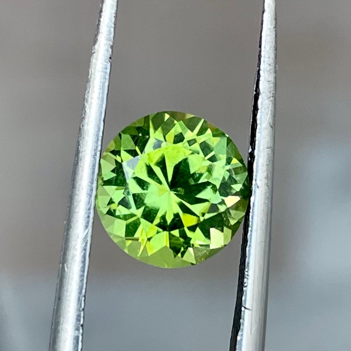 KenshiroMITSUI1's tweet photo. , Faceted Peridot Gift For Her, Round Cut Natural Peridot Gems, Natural Gemstone, Peridot for ring making jewelry,2.10 Carat Peridot.
 #PeridotFacetedPeridot #RingMakingJewelry210 #cut #GemstonePeridot #CaratPeridot #finefacetedgems #EtsyEmail

👉https://t.co/FYgfwLekA2 https://t.co/ZTWdkszKoQ