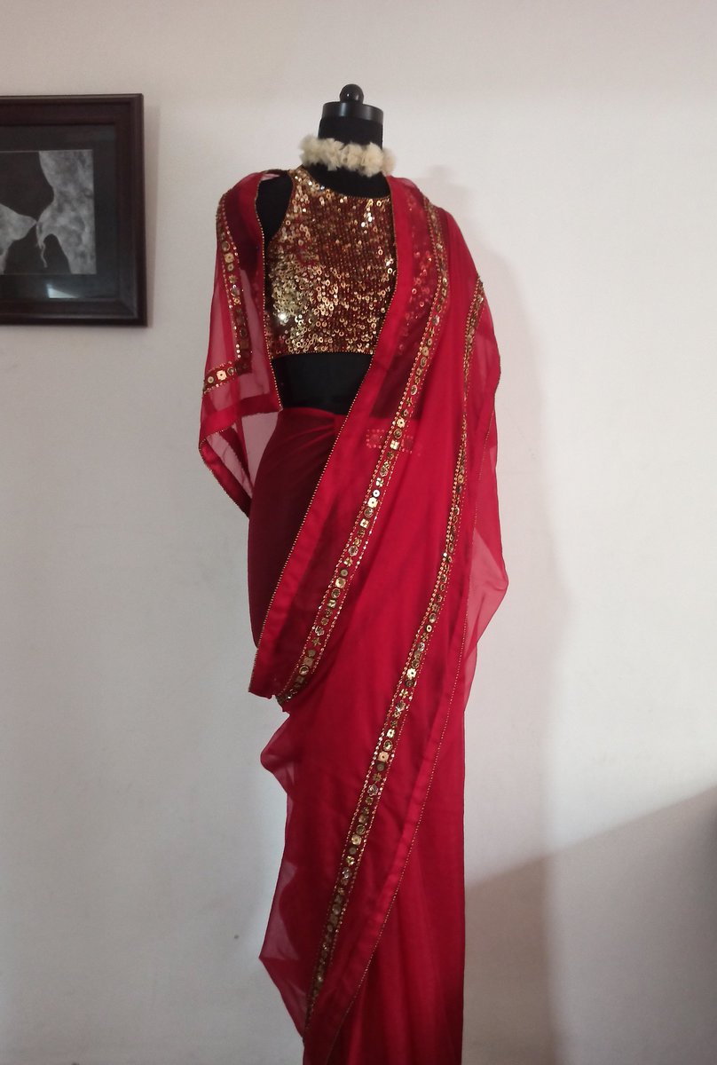 vonindia's tweet photo. Gearing up for festive...Monday studio π
ππ¦ππππππ
#KarwaChauth #festivewinter #vonindia #madeinindia https://t.co/GVnHYl5zBj