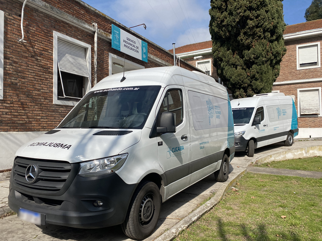 Cucaiba's tweet photo. 📌El CUCAIBA incorporó cuatro móviles de gran capacidad para el Servicio Provincial de Procuración con el fin de optimizar el traslado del personal de salud que participa en los procesos, además de insumos, muestras y equipos.

#CucaibaInforma 📢 https://t.co/hDpLcyrTlf