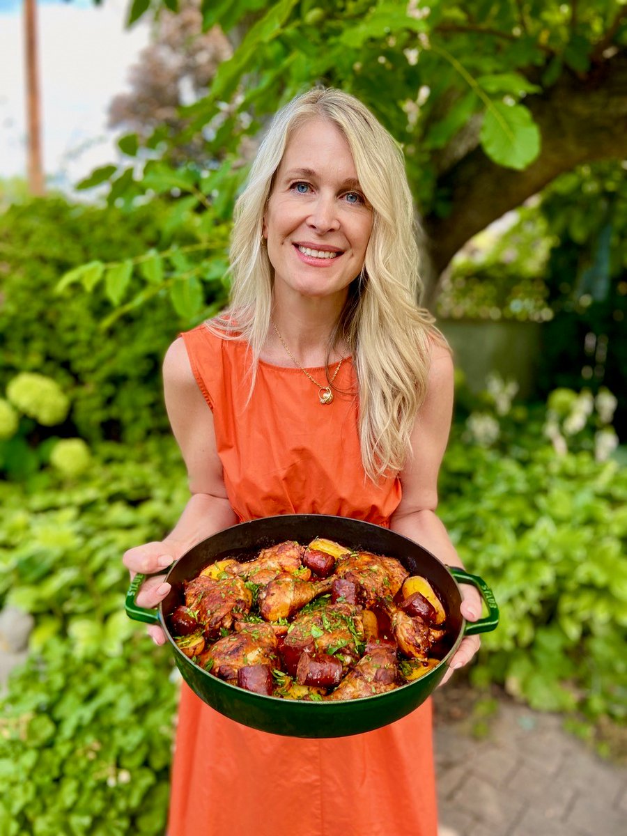 BCWine's tweet photo. Yida's Portuguese Chicken Recipe. Pair with these BC wines! Recipe and pairings by Award-Winning Cookbook Author, @JenniferSchell8. BC wine and food pairings, get cooking with the family this Fall!
Learn more: https://t.co/EvikjFcZfp #SwirlBC #BCChicken #BCWine @BCChickenSquad https://t.co/JPD8pGXTnl