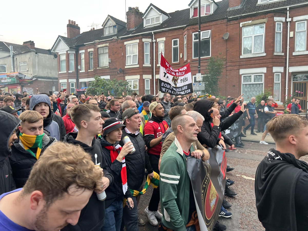 AndyMitten's tweet photo. Sir Matt Busby Way now https://t.co/8dunoOidGx