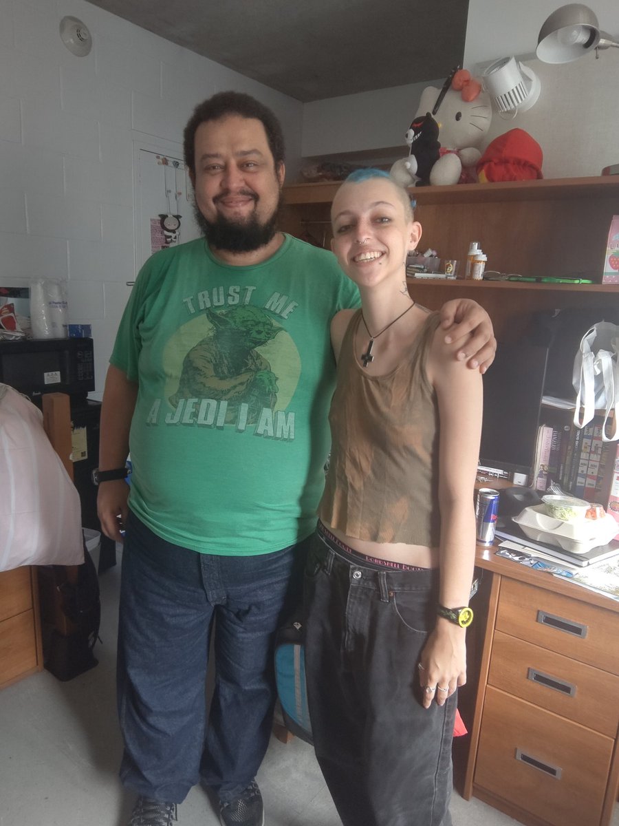 Proud dad moment... Shipping the first offspring to <a href="/PrattInstitute/">Pratt Institute</a>. 100 pounds of Ramen and Red Bull and a little sunlight and they grow fine, right?