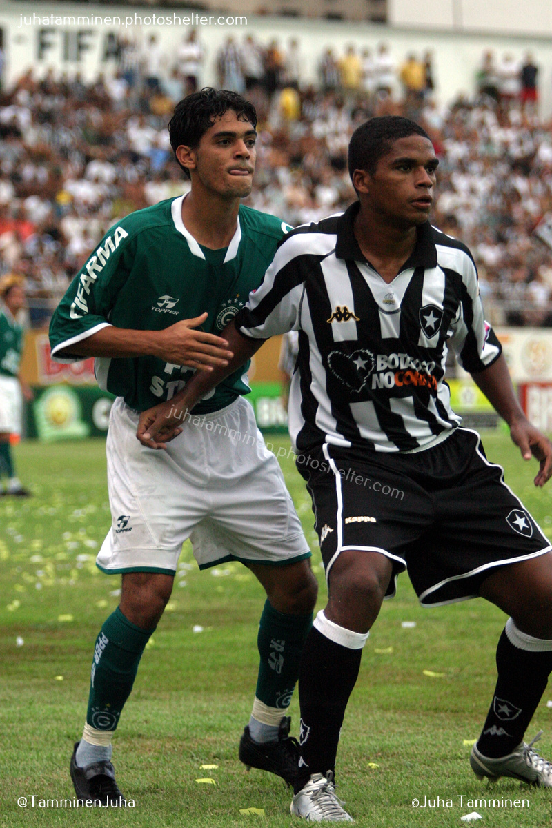 TamminenJuha's tweet photo. Josué v Almir, Botafogo v Goiás, 21 de abril de 2004 em Caio Martins #Josue #Almir #Botafogo #GoaisEC #Brasileirao https://t.co/0PjUimEBgj