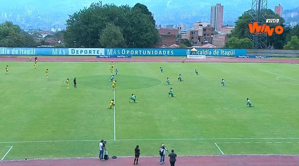 🇳🇬 Los juveniles de <a href="/naloficialfor/">Atlético Nacional Formativo</a> manifestaron su inconformidad sobre la salida de <a href="/LucasGonzalez_V/">Lucas Gonzalez Velez</a>, coordinador de las divisiones menores del club. ⚽️ Gran gesto de respaldo hacia alguien que aportó a las categorías formativas. 👏🏼