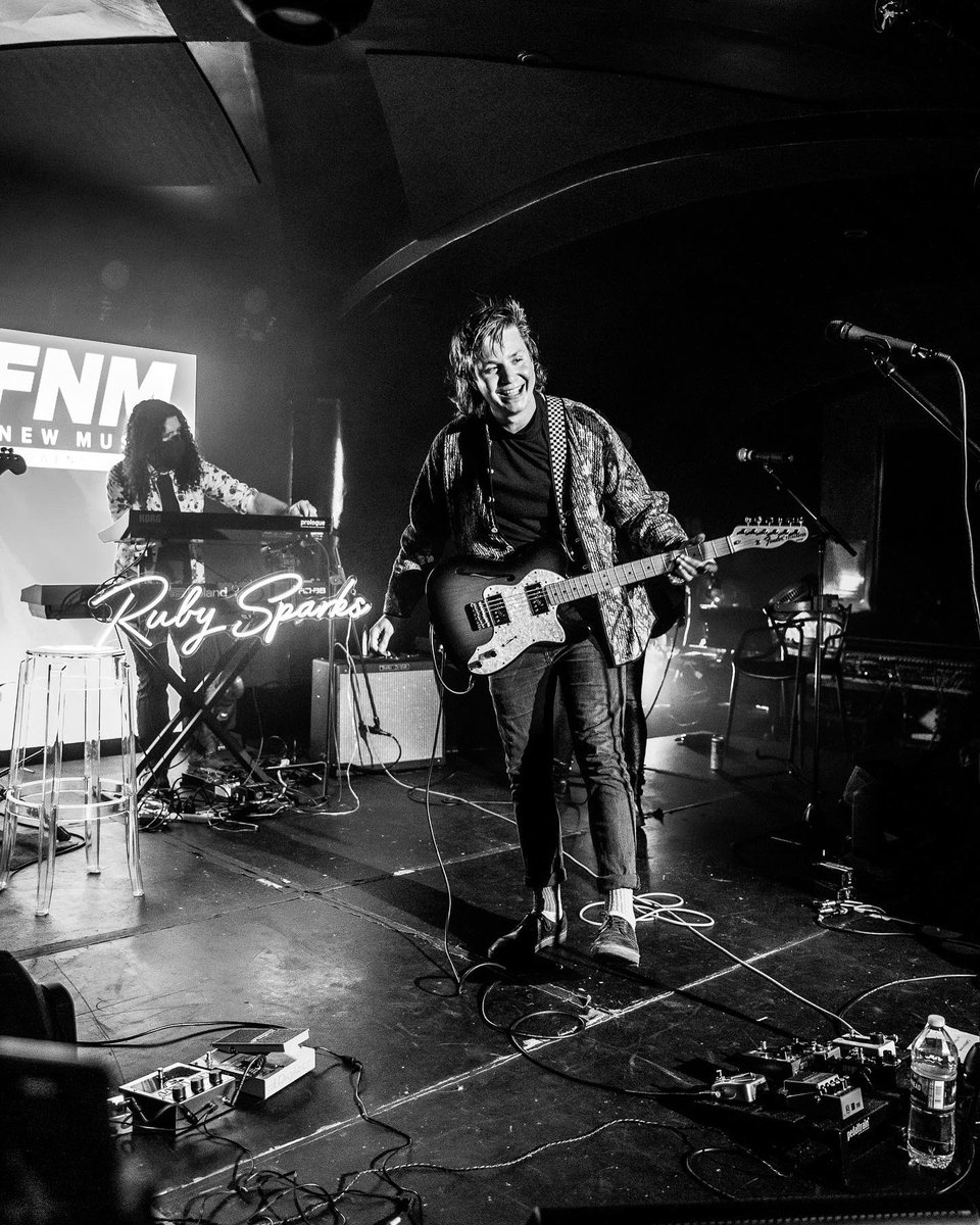 RubySparksBand's tweet photo. Having this much fun should be illegal 🧡🍯

Thanks again for rocking with us, @wfnm &amp; everyone who made it out to catch our set last week

Had a blast sharing the stage w/ @itsmagsy @BalconyWeekend @thisisdeza  - catch you next time, LA ✌️ 

📸 @AdamPracher https://t.co/ZVsoLQvLmA