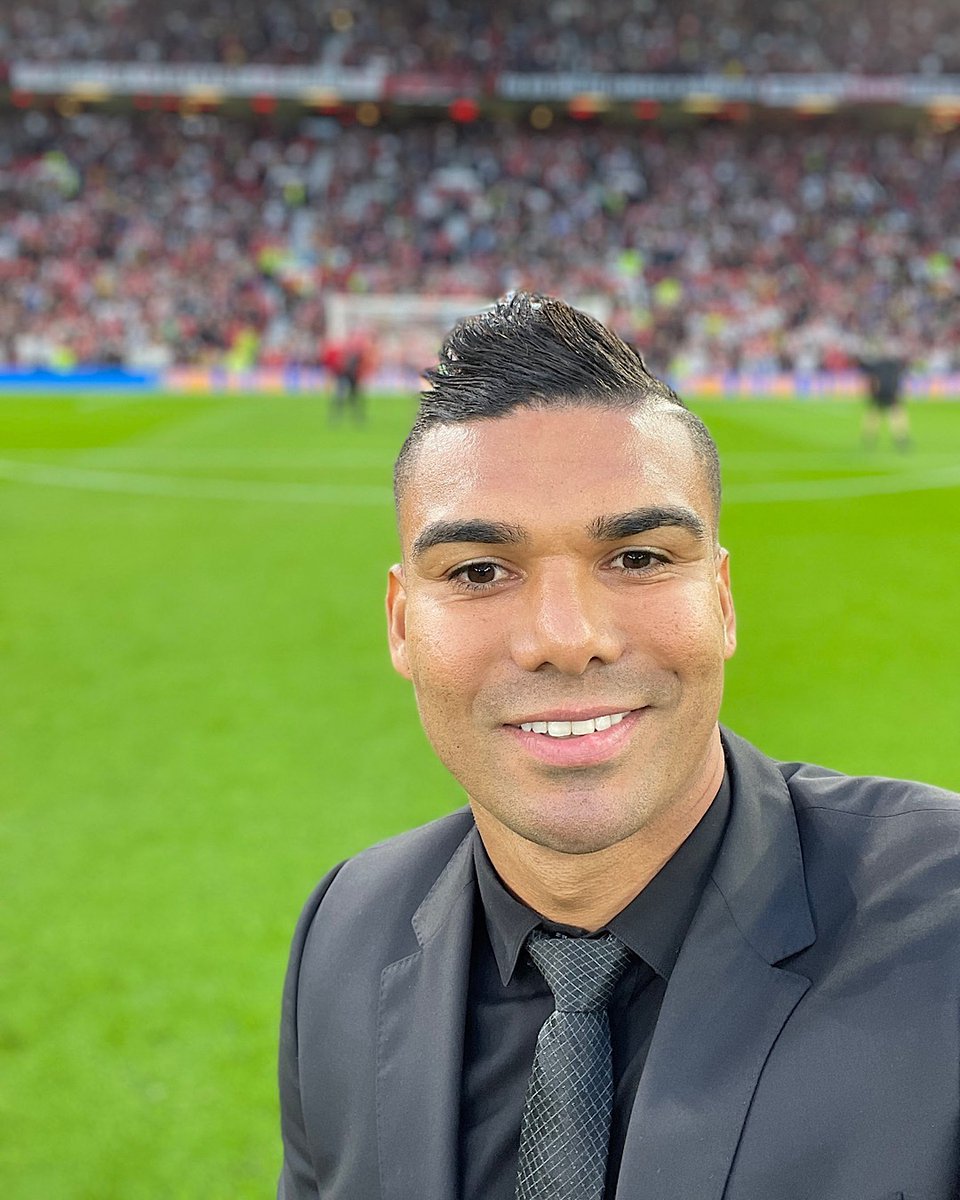 ManUtd_Es's tweet photo. 🤳 En su nuevo hogar. https://t.co/2X7onZyGnl