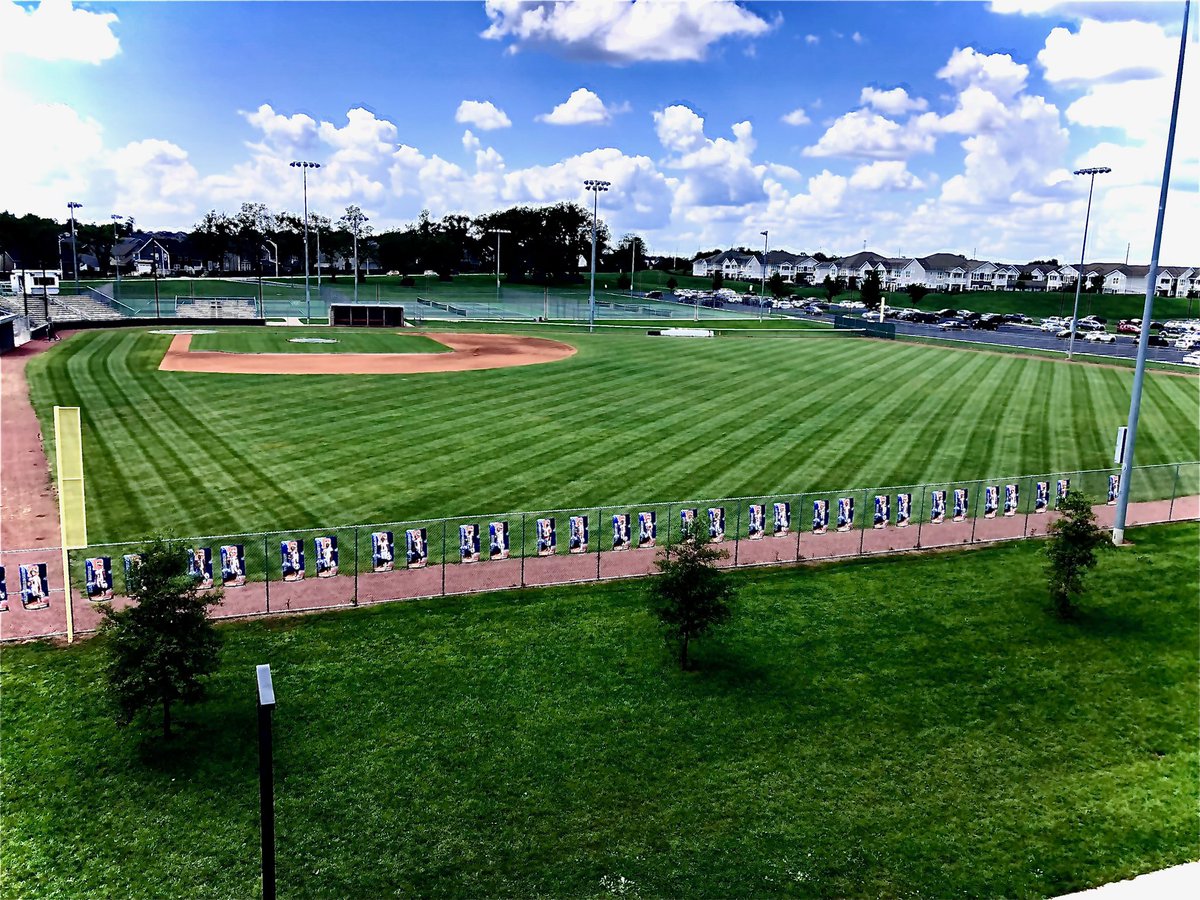 Yard is ready thanks <a href="/StephenBrownie/">Stephen D. Brown</a> for week two of baseball work outs! Best our field has looked⚾️⚾️