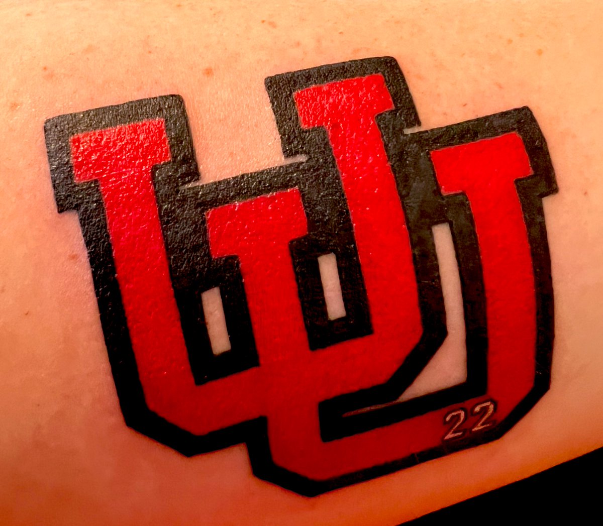 chugga87's tweet image. My new tattoo means so much to me. It’s for Aaron, for Ty and every Ute that has come before and after. 22 will be with me for life. @Utah_Football #LL22 #LLTJ #LLAL