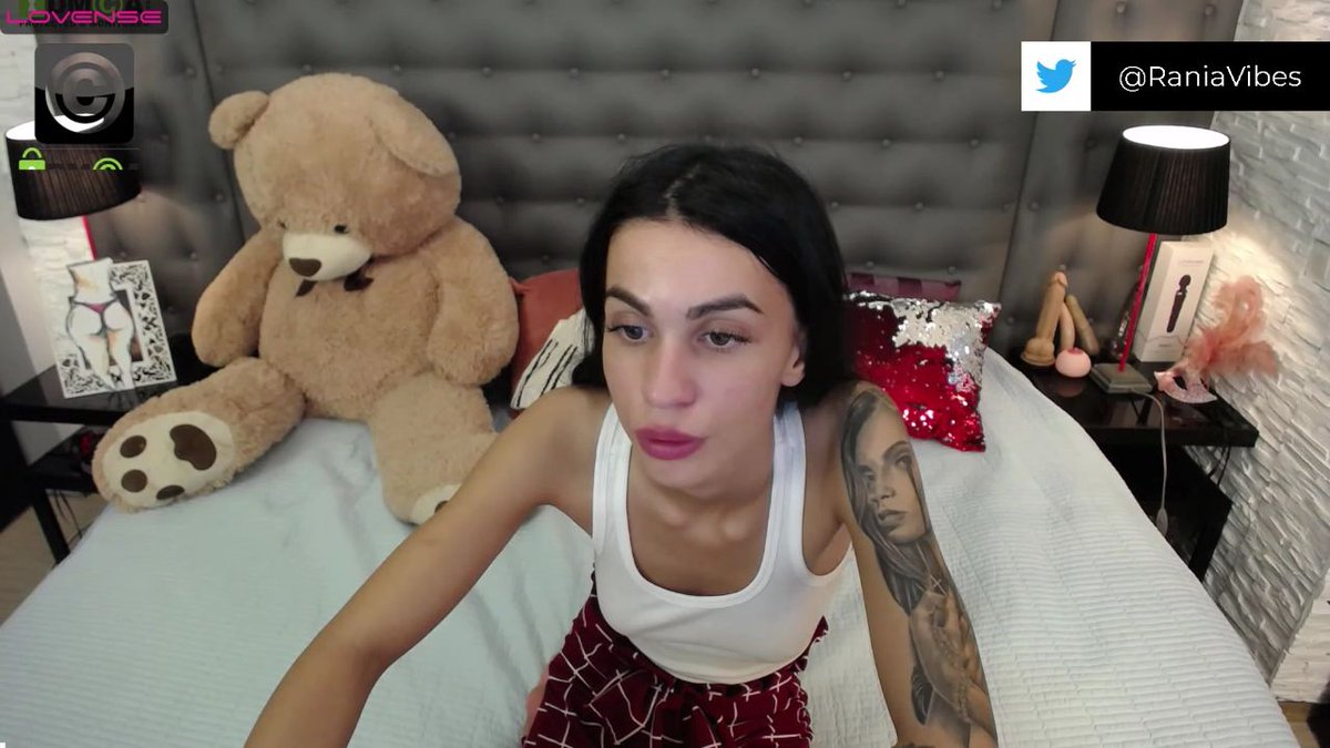 RaniaVibes's tweet photo. I'm #online on @MyFreeCams! #onmfc https://t.co/dQ9EZhVad9 💚 https://t.co/sTNIHJOhpl
