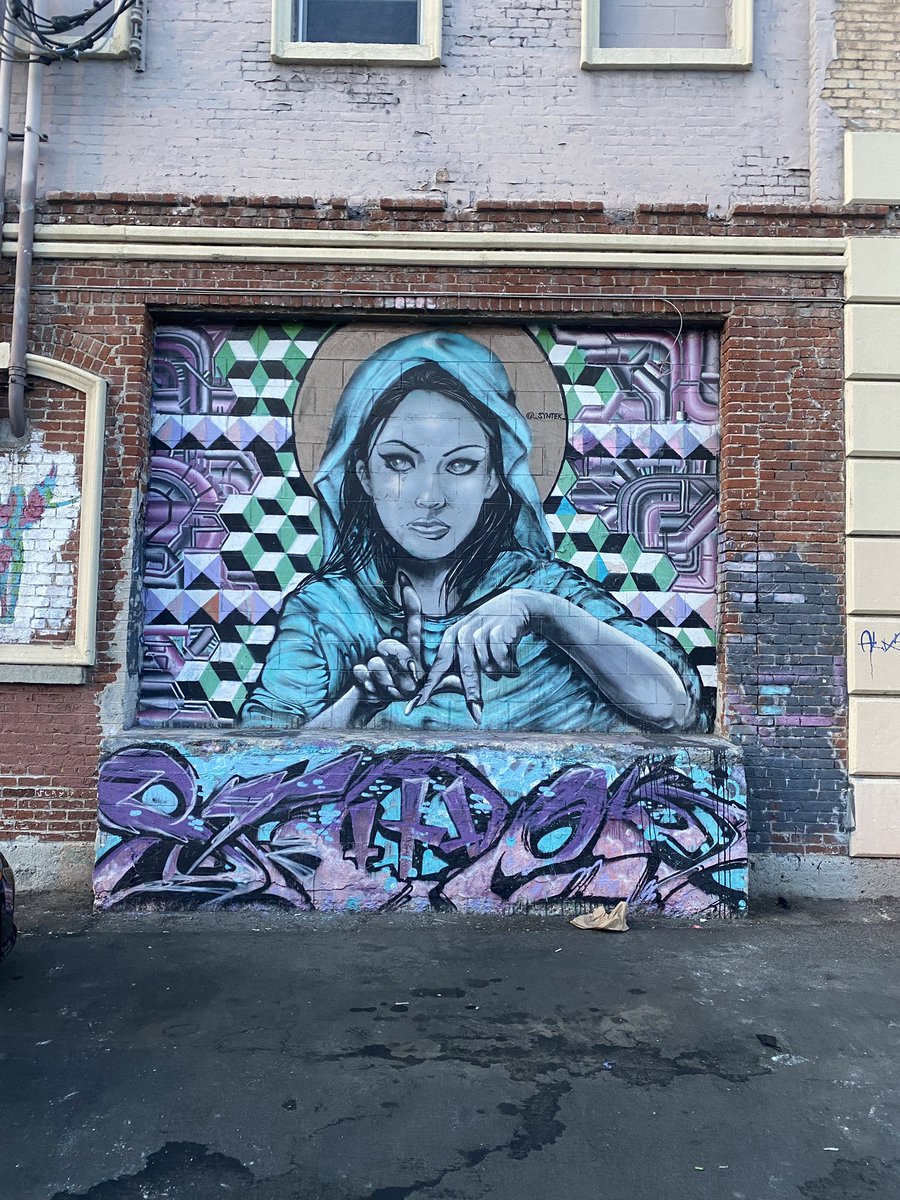 LAWalkingTours's tweet photo. It’s back! The Arts District tour returns this weekend at 10:00 am! See the beautiful mural walls that decorate LA’s most colorful neighborhood!

Check out our website for details! #ArtsDistrictLA https://t.co/TGK2y8whH9 https://t.co/ldcHivMgg3