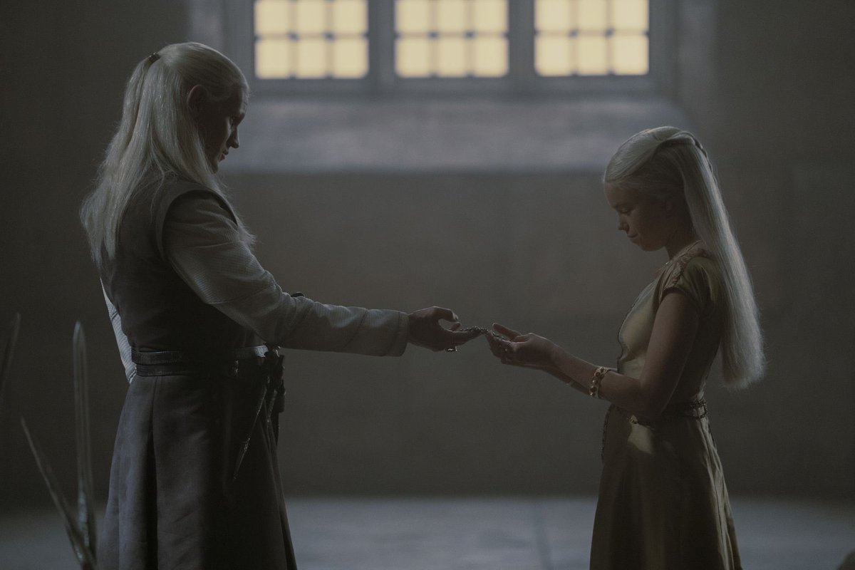 westerosies's tweet photo. Sunday night’s premiere of House of the Dragon had over 2.6 Million households in viewing within the United States alone. 
#HouseoftheDragon #HOTD 
The show has broken the record for most viewers in a single episode across all streaming &amp; cable platforms in 2022.
Via: @DEADLINE https://t.co/PAiosR7mIA