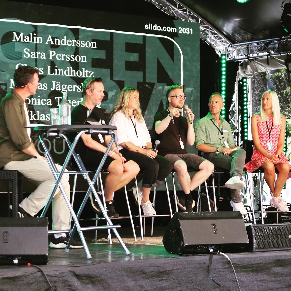 skjutsgruppen's tweet photo. Panel om resor och beteenden på @wayoutwestgbg : "Precis som att det inte blir en festival om man bara är en person, så är det väldigt svårt att samåka ensam”:
https://t.co/mZNjNx7EDa
#wowgbg #wayoutwest #greentopia #samåkning #hållbarhet #swgreen https://t.co/T8JfpItLPX