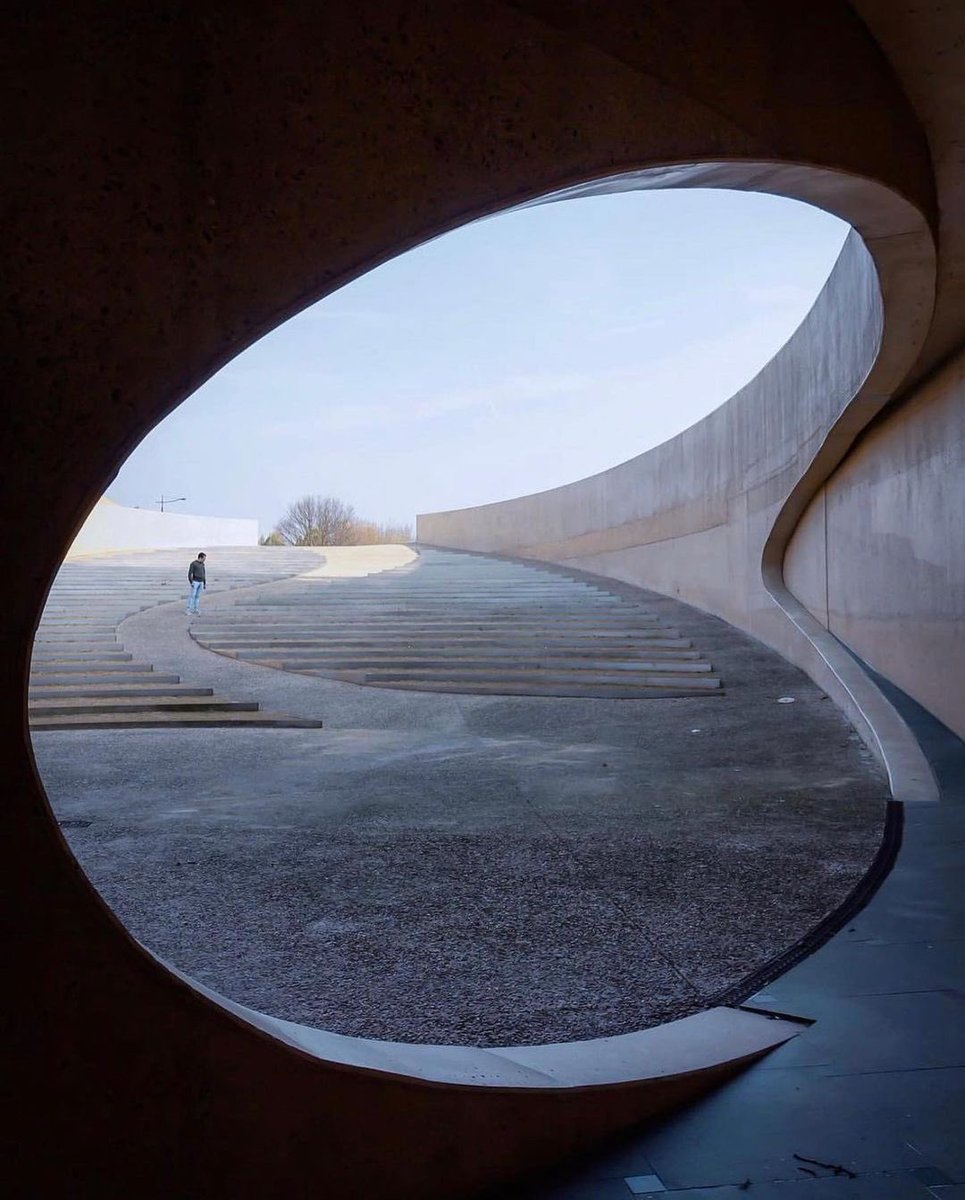 parametricarch's tweet image. Astonishing shot by Alex Mesquita from the concrete curves of the Vroenhoven Bridge in Riemst, Belgium designed by Laurent Ney &amp;amp; Partners.

#bridge #concrete #curves #curve #architectural #architect #architectureporn #architecture