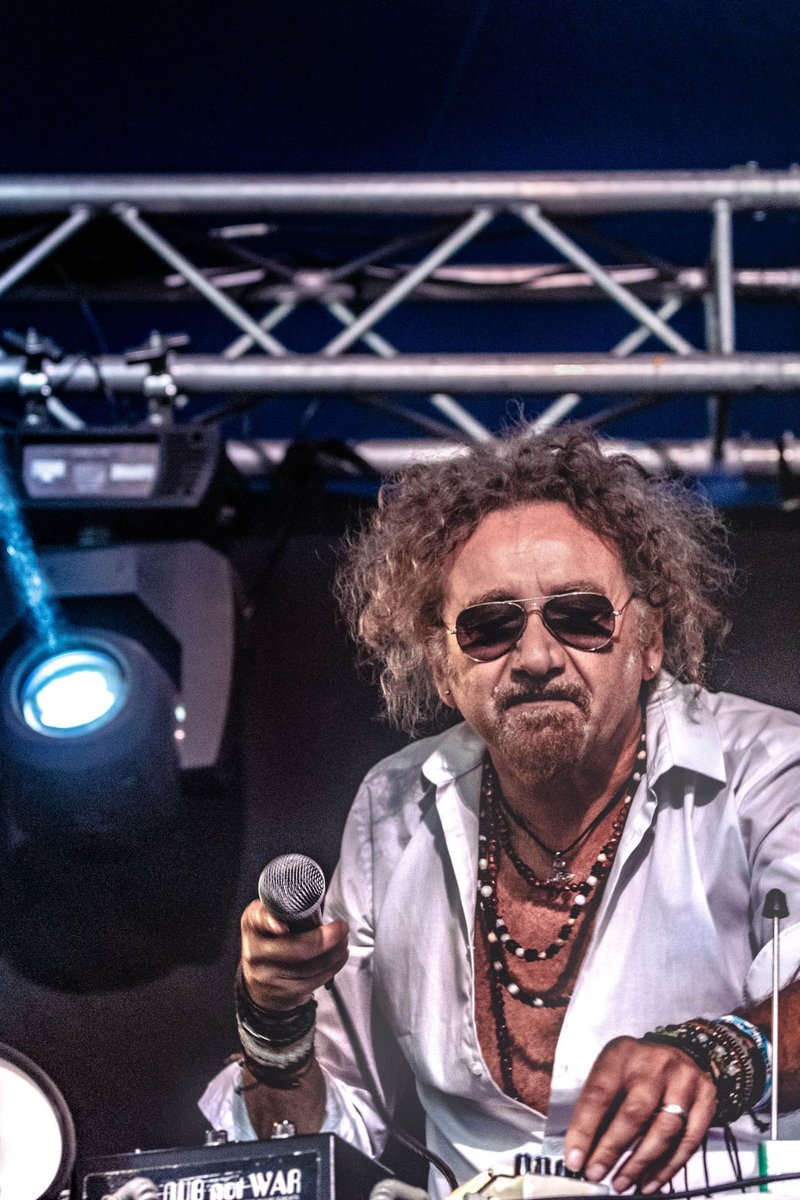 IdeasOfInterest tweet media