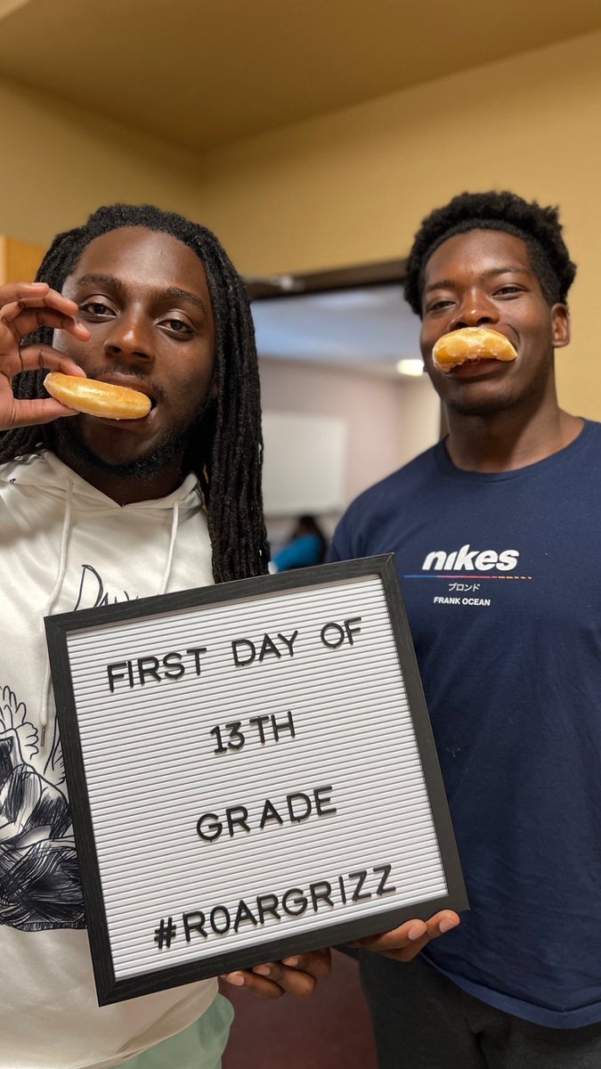 ButlerGrizzlies's tweet photo. 𝐖𝐞𝐥𝐜𝐨𝐦𝐞 𝐛𝐚𝐜𝐤 𝐆𝐫𝐢𝐳𝐳𝐥𝐢𝐞𝐬! 🐻💜

#RoarGrizz https://t.co/r3z6Lerv9g