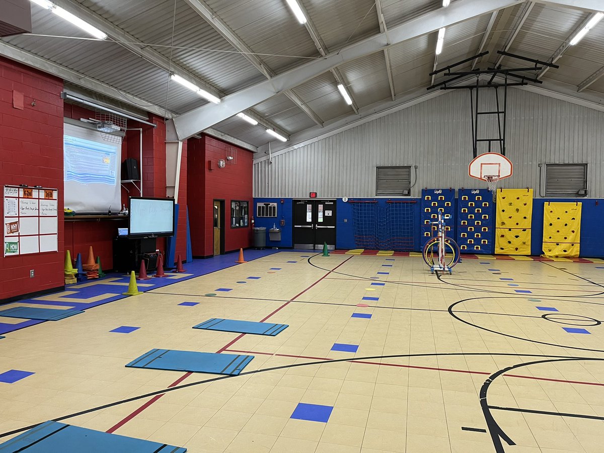 nctspe's tweet photo. Upper Body Strength Stations this week in PE at @NCTS09 we are rock climbing, traversing the nets &amp; panels, and doing Fitness activities! @NewtonCoSchools #NCSSBetheBest @Samantha_Fuhrey @NCSSBrunson @DrFish_ncts @SS_Sportime #PERocks #ElementaryPE #QPE https://t.co/00GxrVuilA