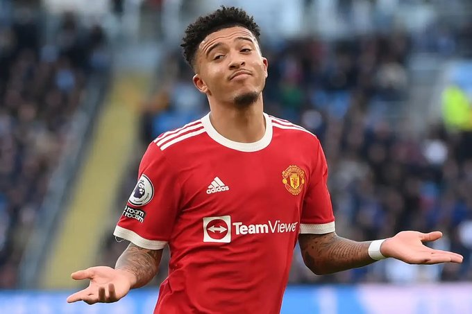 Radio4UG's tweet photo. Goal Update:

⚽️ Sancho scores for the reds.

16 Mins: Man United 1-0 Liverpool 

#MUNLIV #PremierLeague #Radio4UG https://t.co/nwC8EcsU7P