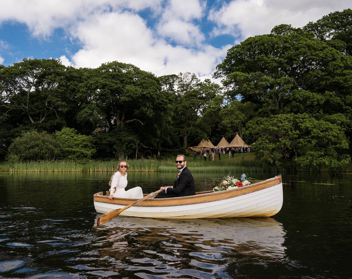 Row-mantic. 

👰‍♀️💒🤵‍♂️

📍<a href="/finnewoods/">Finnebrogue Woods</a> 

📸 <a href="/elainehillphoto/">Elaine Hill</a>