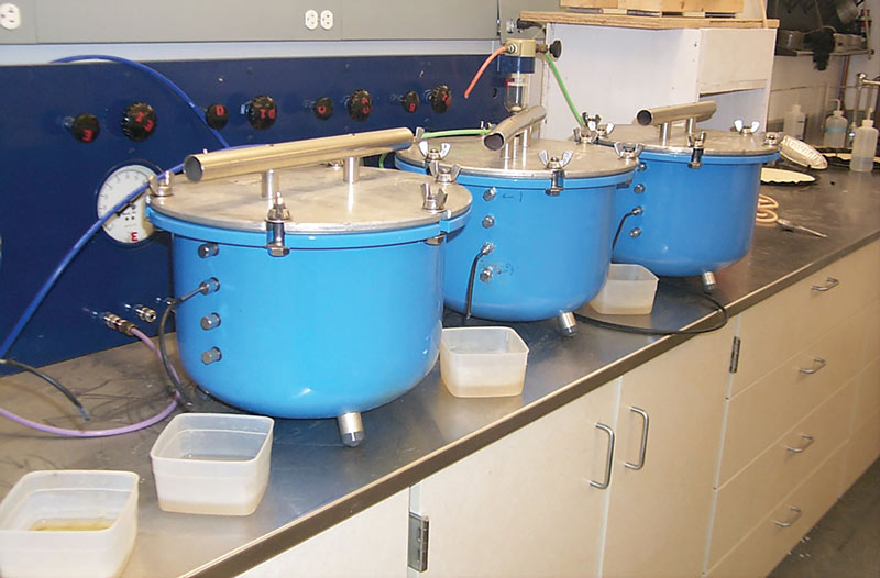 Wetting agents vary in their effect on water surface tension, water infiltration and water retention. Researchers evaluated 15 products to help with proper selection. bit.ly/3CwVuCS <a href="/GCSAA/">GCSAA</a>