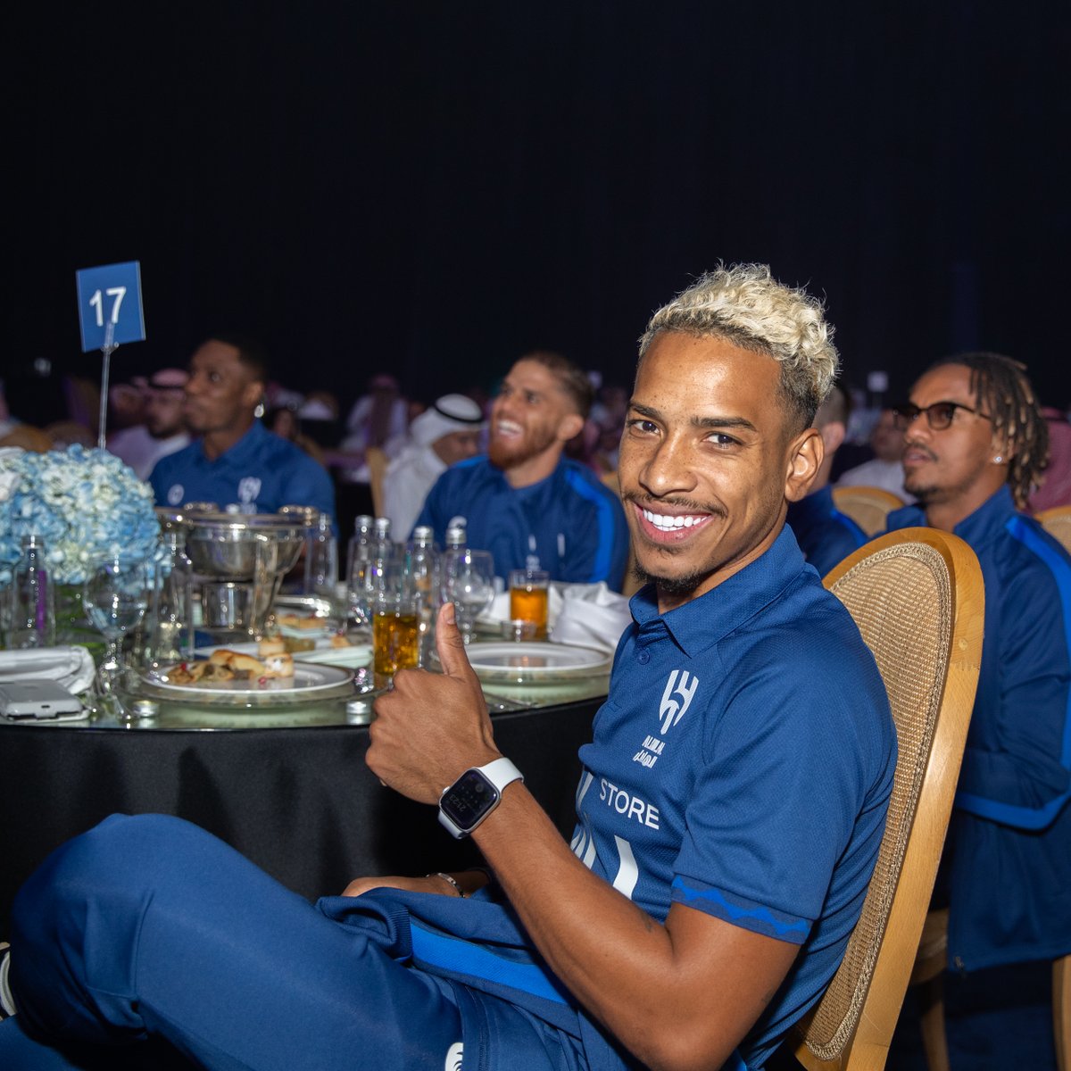 Alhilal_FC's tweet photo. 🔝 #يحيا_الهلال 😍💙

#الهلال_عز_وفخر https://t.co/fOApOVCUV5