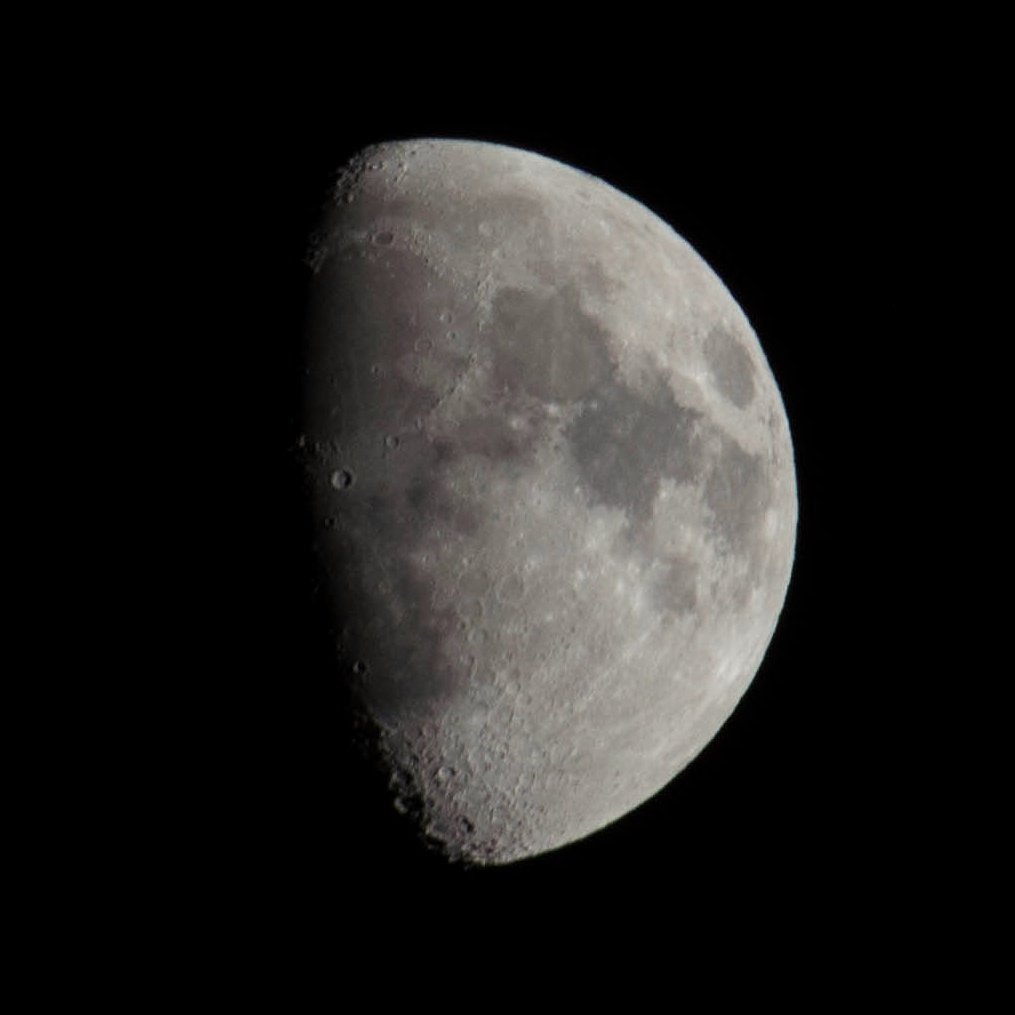 ANDREWBOBBITT2's tweet photo. Moon, at some point in time 

#NASAMoonSnap #Artemis1 https://t.co/gRlrCoFaEW