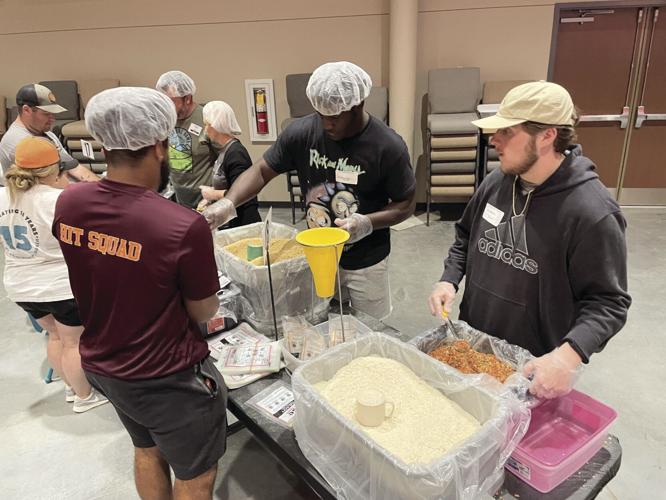 MCScots's tweet photo. Good read here from troyp@thedailytimes on Maryville College football helping Rise Against Hunger fight food insecurity.
https://t.co/XCWTEUa83K https://t.co/xpbJquzGKg