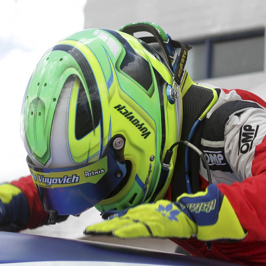 UN BICAMPEÓN VUELVE A LAS PISTAS EN TERMAS DE RÍO HONDO

✅ Pablo Vuyovich confirmó su regreso a la Clase 3 con un Fiesta Kinetic del Benincasa Racing y motores de Guerini.

Ver Nota Completa ➡️ bit.ly/3cjt7xn

#TurismoPista 
<a href="/vuyopablo/">Pablo Vuyovich</a>