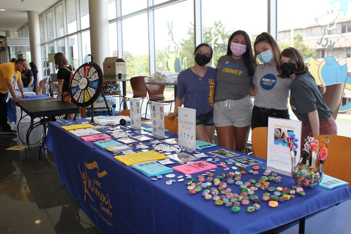 UMKCWomencenter's tweet photo. The semester has commenced! The Women's Center had a ton of fun welcoming our new and returning students. @UMKC #UnionFest #WomensCenter https://t.co/5zveULrxM7
